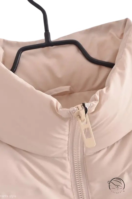 Beige puffer short cotton jacket with zipper for autumn winter wear