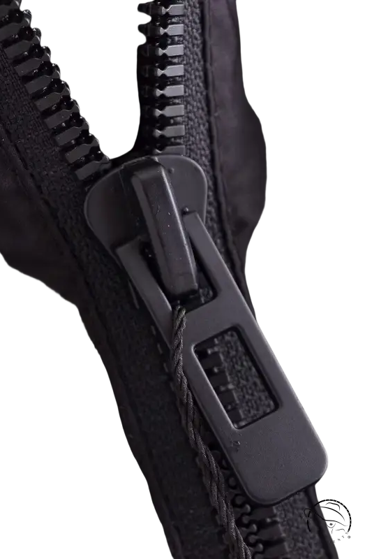 Black zipper pull on autumn winter short cotton jacket