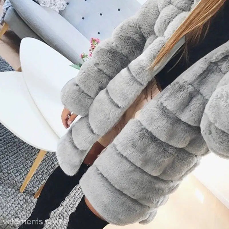 SEXY FAUX FUR COAT-VETEMENTS