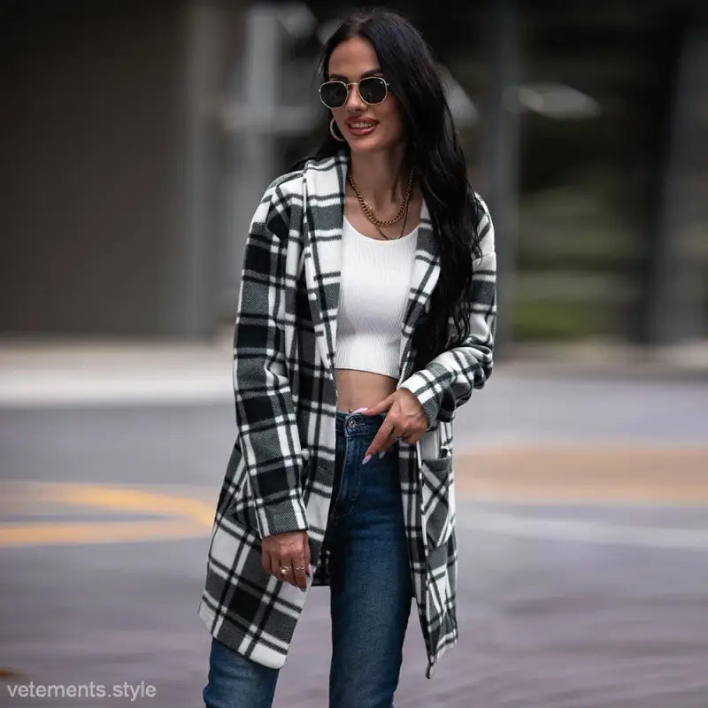 Casual Loose Pocket Plaid Wool Coat, perfect for winter wear, featuring a stylish longline design