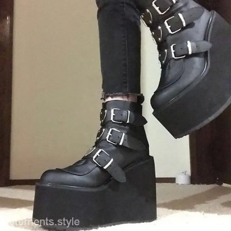 CHIC GOTHIC STREET KNEE HIGH BOOTS-VETEMENTS