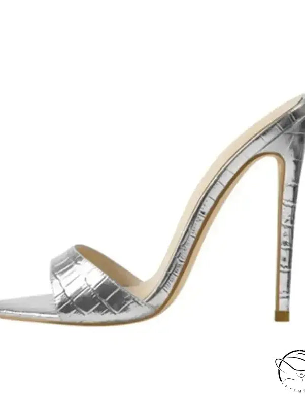 Silver stiletto pumps with croc-embossed chic summer slide design