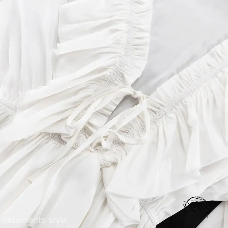 COMFY RUFFLED WHITE DRESS-VETEMENTS