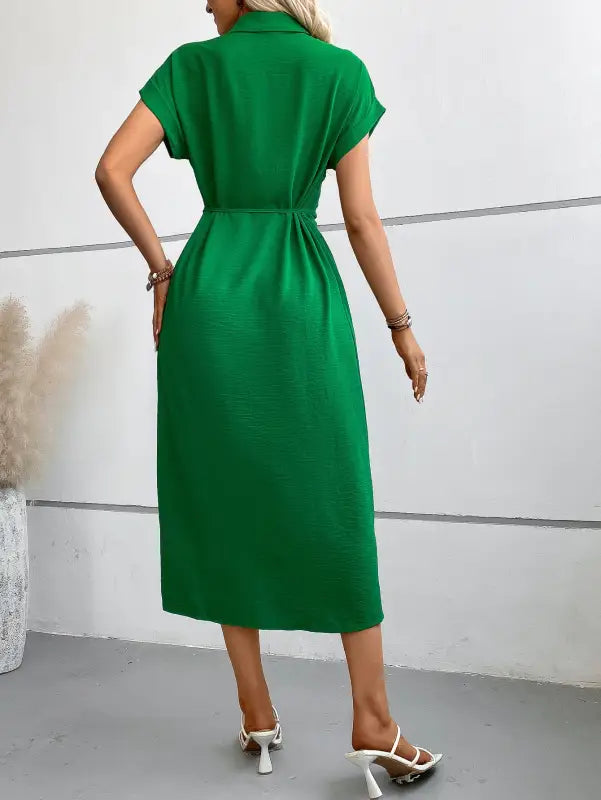 Green collar maxi dress with polo collar for summer elegance