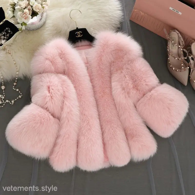 COZY FAUX FUR COAT-VETEMENTS