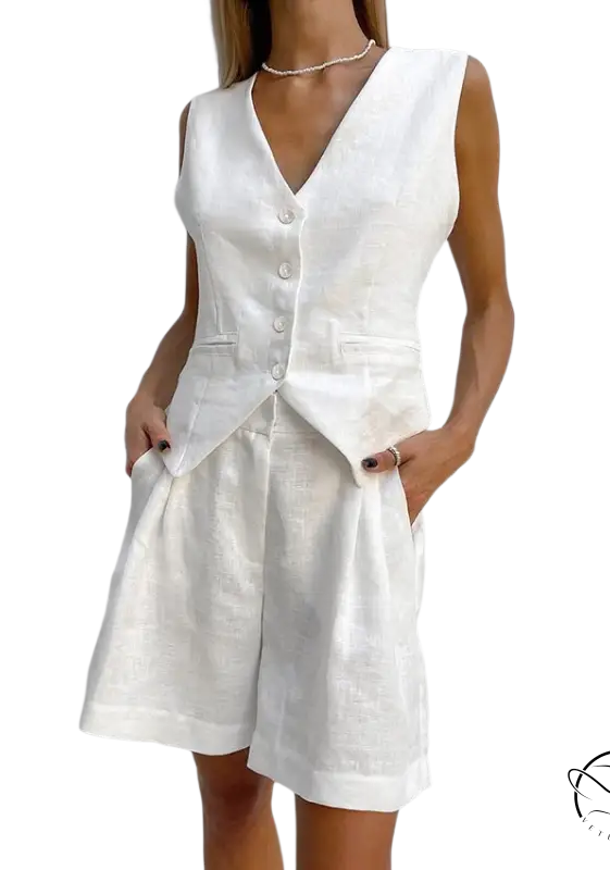 White vest and shorts set in light pink linen suit