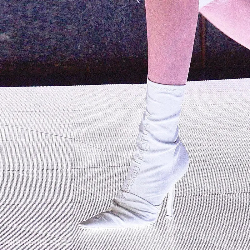 KING LETTERS BOOTS-VETEMENTS