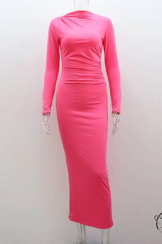 Elegant bodycon dress in bright pink with waist ruching
