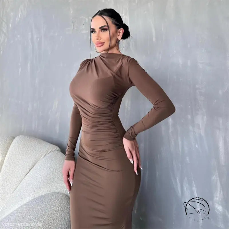 Elegant bodycon dress in coral red or dark grey on woman