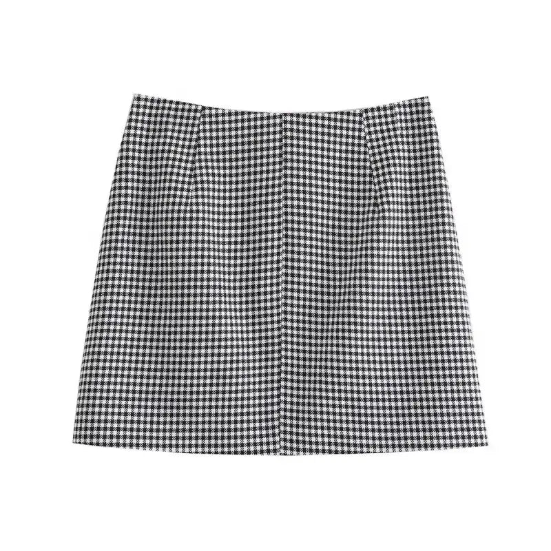 Black and white checkered skirt paired with Elegant Casual Small Plaid Blazer for spring style