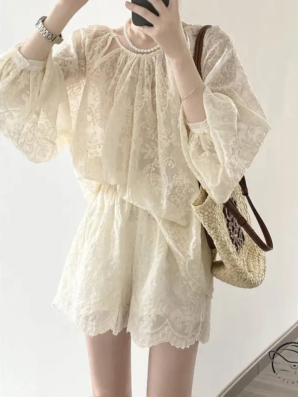 ELEGANT EMBROIDERY TOP SHORTS SET-VETEMENTS