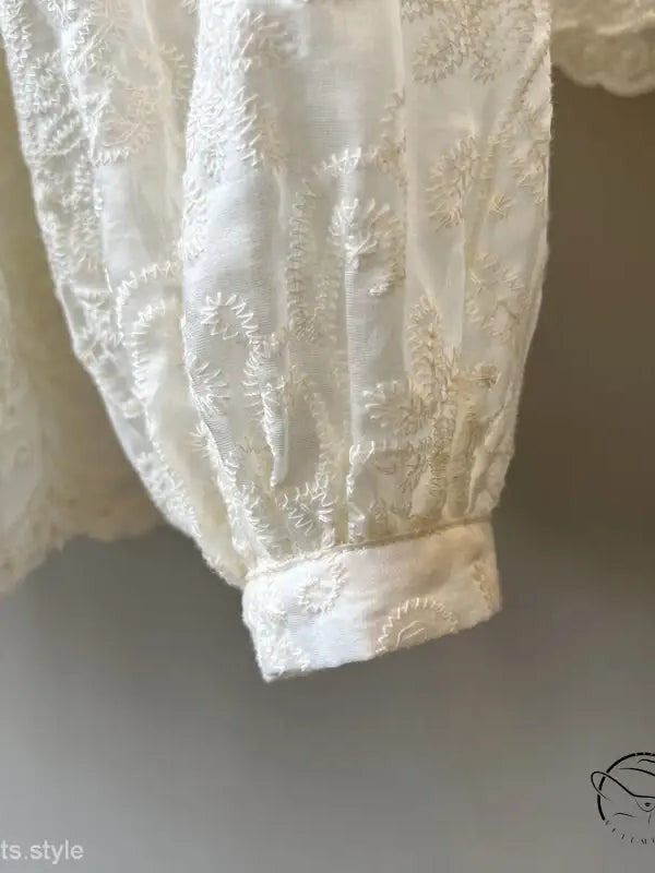 ELEGANT EMBROIDERY TOP SHORTS SET-VETEMENTS