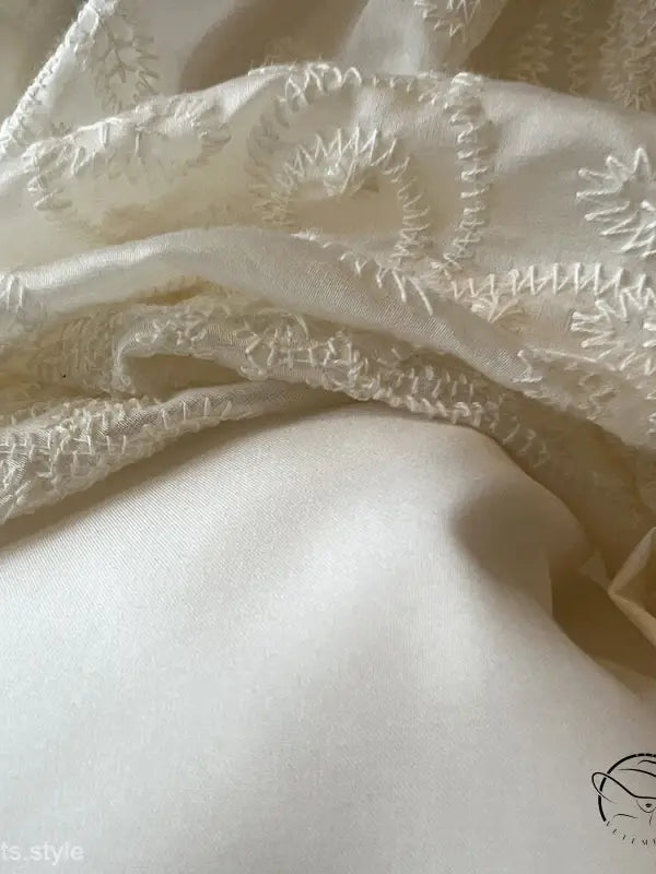 ELEGANT EMBROIDERY TOP SHORTS SET-VETEMENTS