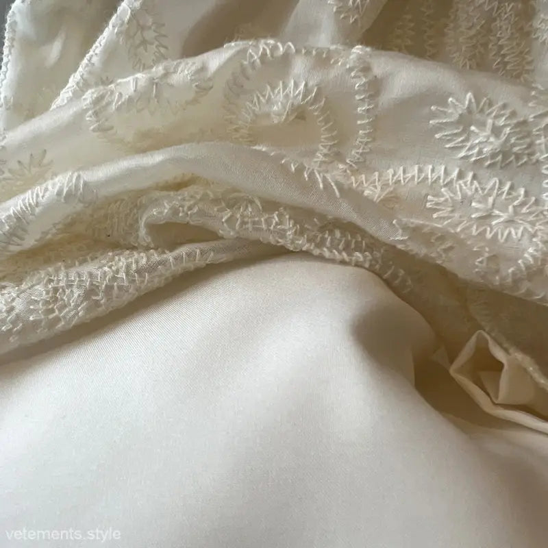 ELEGANT EMBROIDERY TOP SHORTS SET-VETEMENTS