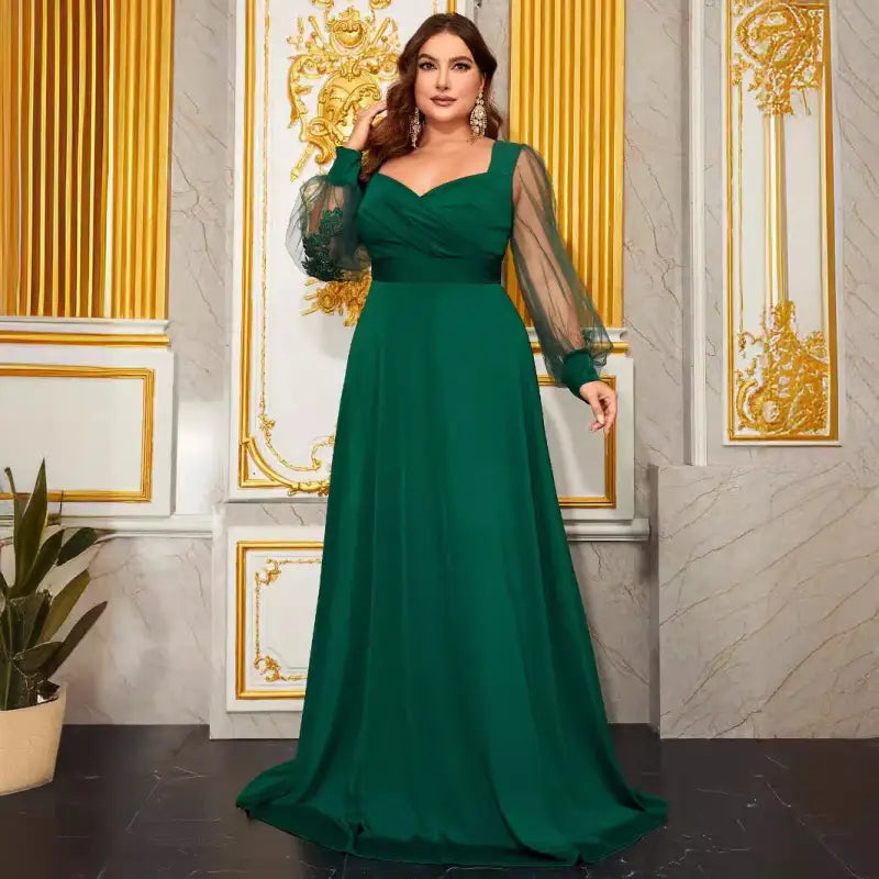 Plus-size emerald green sweetheart neck mesh sleeve maxi dress for elegant evening events
