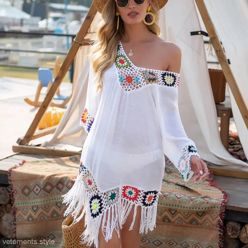 White comfy beachwear dress with off-shoulder crochet details