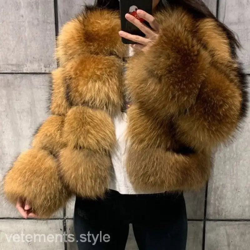 ELEGANT FUR COAT-VETEMENTS