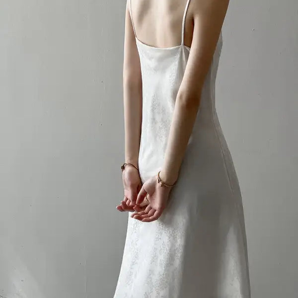 White elegant jacquard V-neck strap dress with flowing silhouette for summer elegance