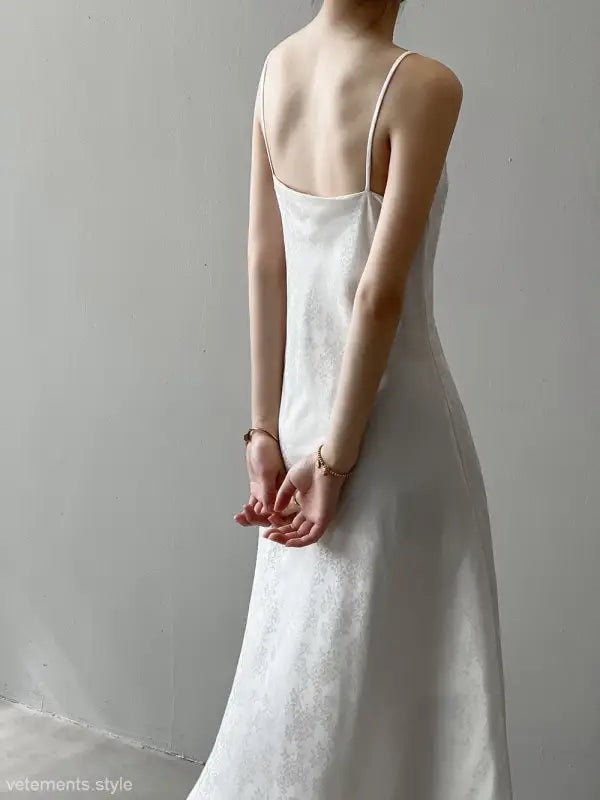 White elegant jacquard V-neck strap dress with flowing silhouette for summer elegance