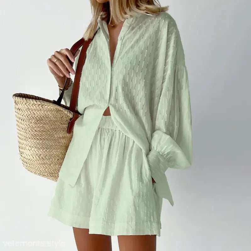 Light green elegant design shirt and shorts office suit for spring and fall