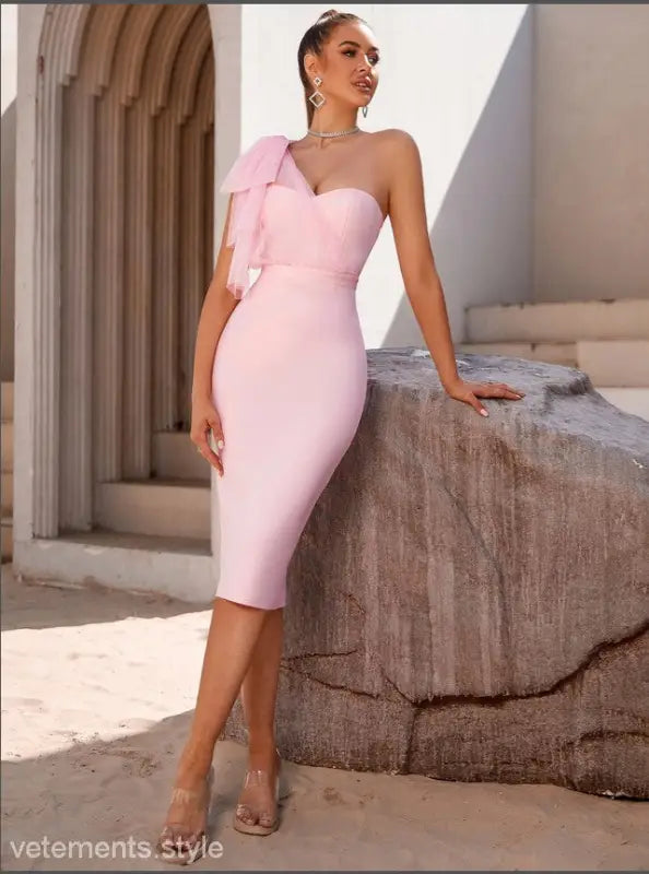 Pink one-shoulder bandage dress showcasing sexy mesh fishtail slim design and lace detailing