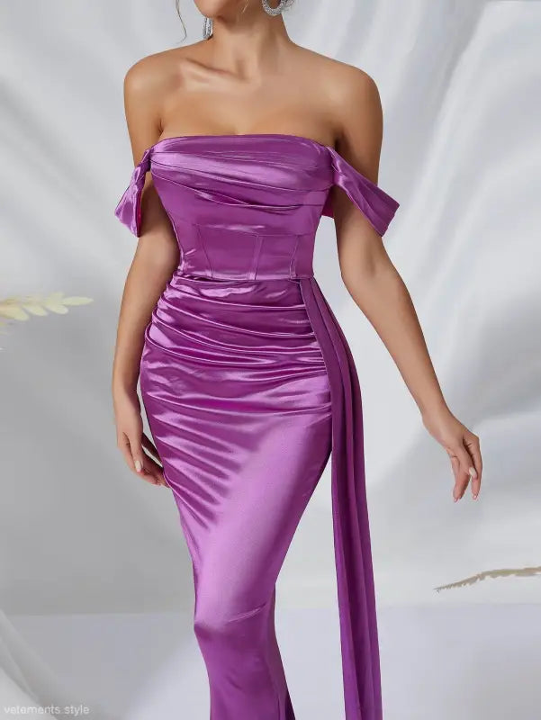 LONG TAIL SHEATH OFF THE SHOULDER SPLIT DRESS-VETEMENTS