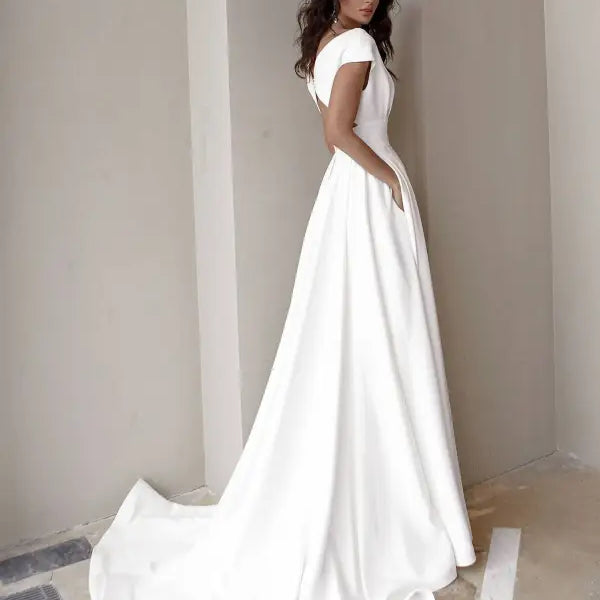 ELEGANT RUFFLED WHITE DRESS-VETEMENTS