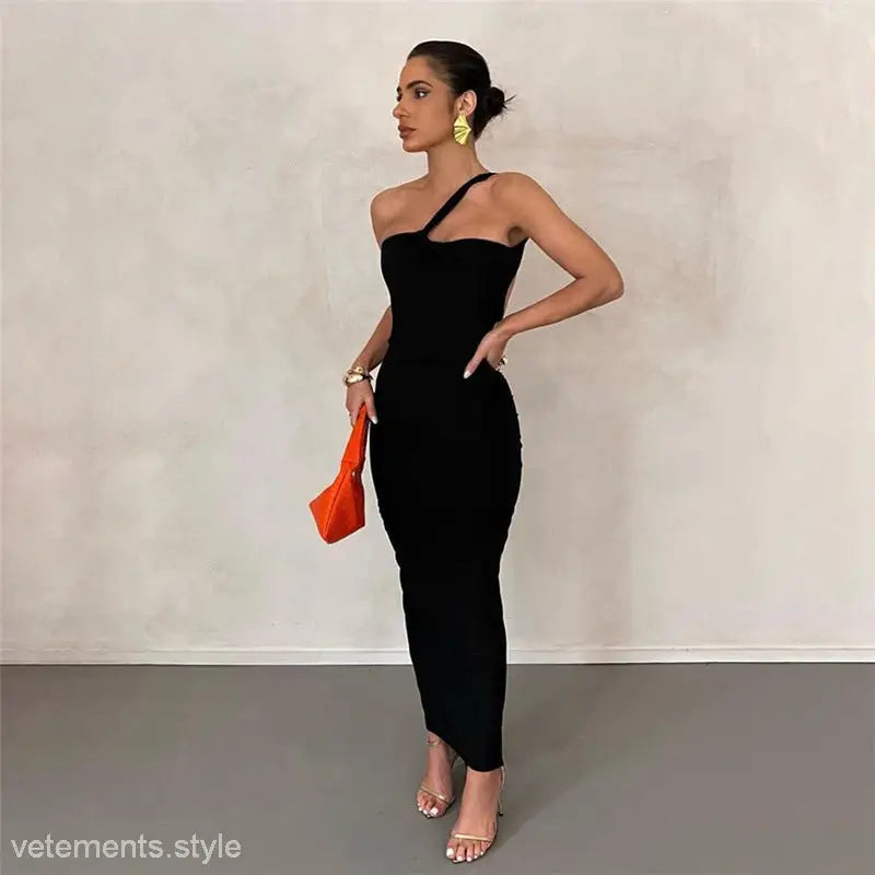 Elegant oblique shoulder cutout sleeveless black midi dress, fit hip summer bodycon