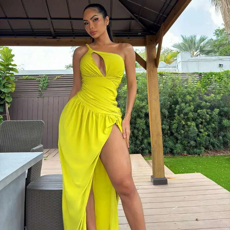 Elegant sexy slit one-shoulder yellow dress with thigh-high slit for parties and clubs