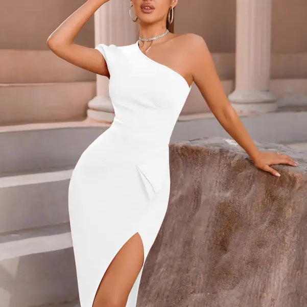 Elegant white one-shoulder dress featuring a stylish shoulder fold split design