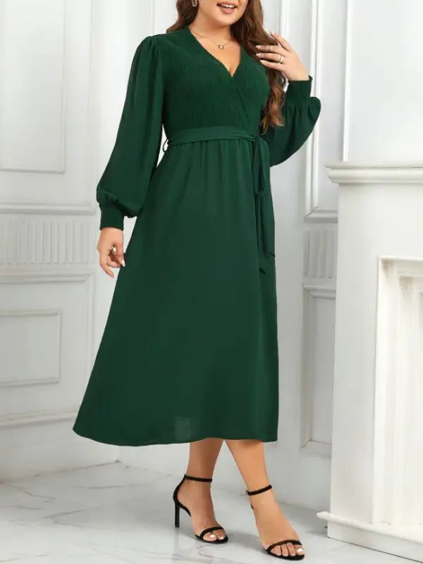 Emerald green Elegant Slimming Evening Dress with Belted V-Neck and Long Sleeves