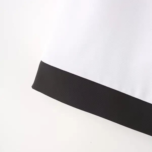 Black elastic band on elegant Snow White blazer, suitable for a white blazer suit