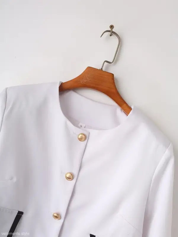 Elegant Snow White Blazer for Spring and Fall Wear with Gold Buttons