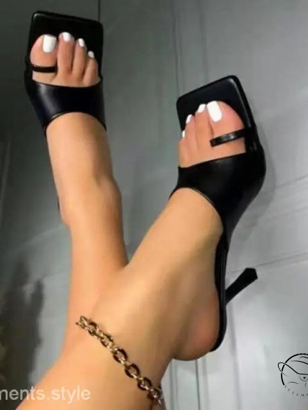 ELEGANT HIGH HEELS FOR CHIC STYLE