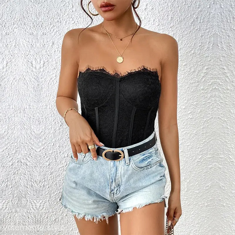 Elegant Strapless Boning Corset with Lace and Tulle Accents in black lace design