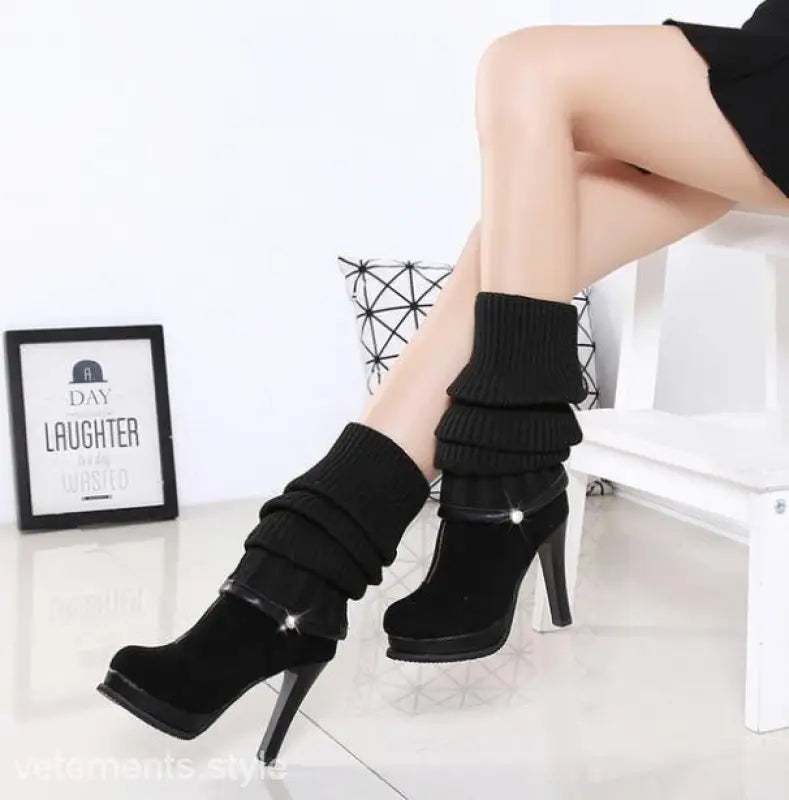 KNITTING KNEE BOOTS-VETEMENTS