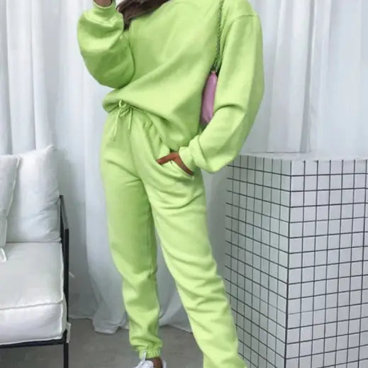 CASUAL SWEATER SUIT-VETEMENTS