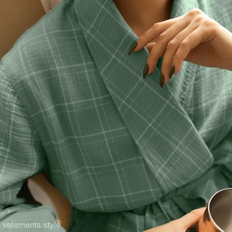 Green plaid robe made from green pure cotton, hotel texture pure cotton for lounging