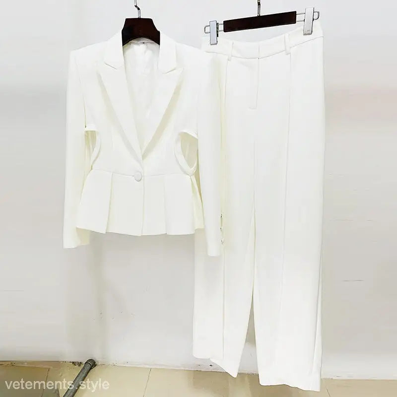 Elegant white women’s pantsuit with tailored blazer and wide-leg trousers, perfect for a heart shaped slim fit office ensemble