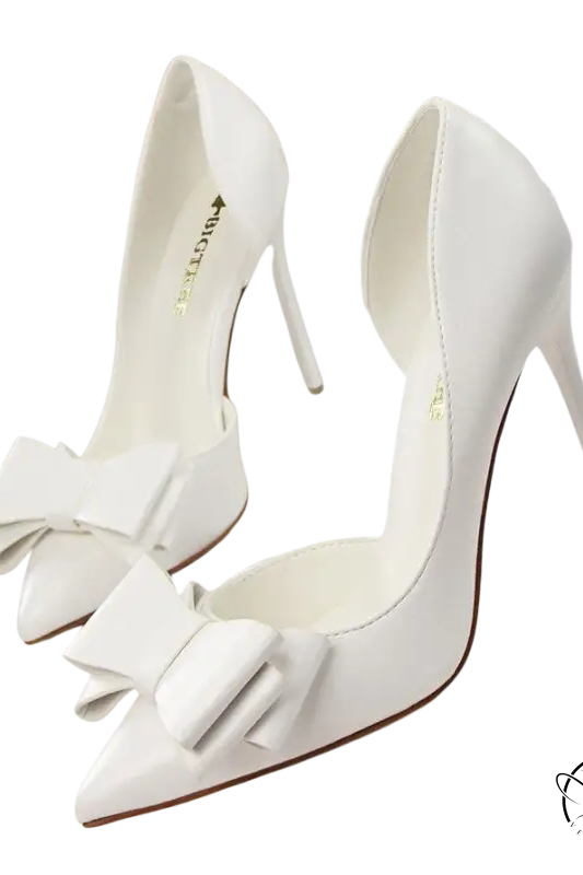 White Korean version high heel shoes with decorative bow toes