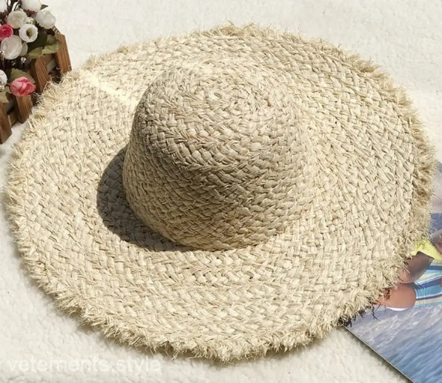 BROAD BRIMMED HAT-VETEMENTS