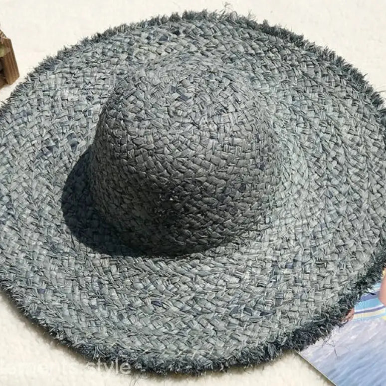 BROAD BRIMMED HAT-VETEMENTS