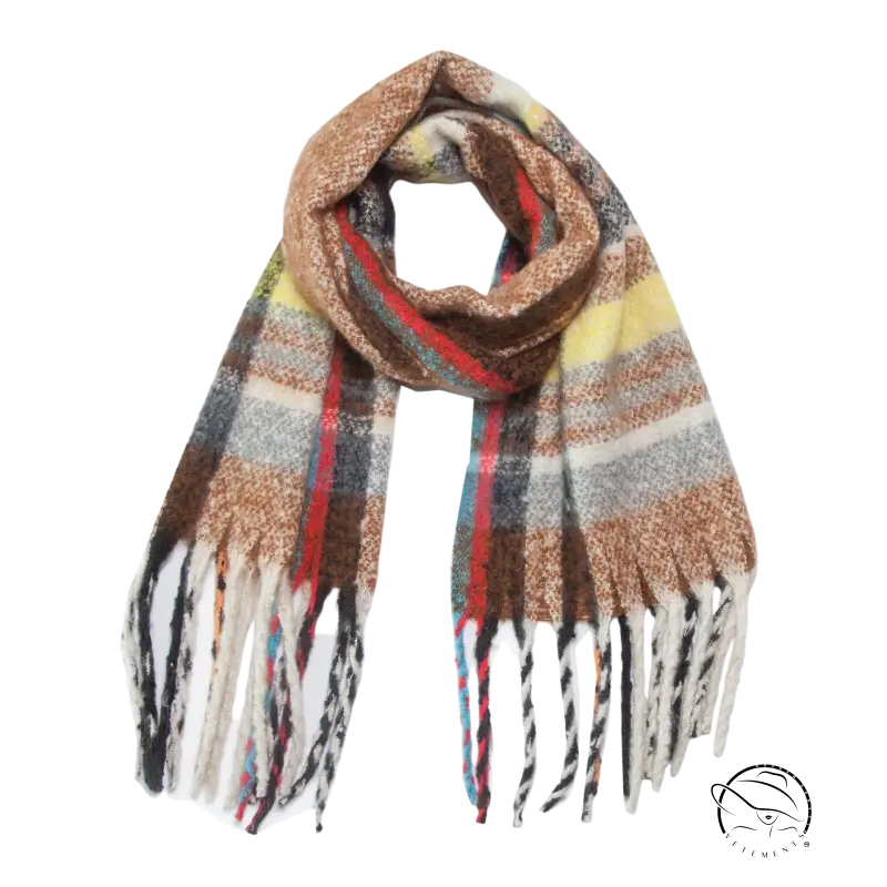 Cozy light pink wool scarf with airy weave, fringed edges and multicolored plaid
