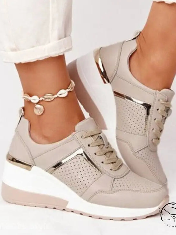 LIGHTWEIGHT ATHLETIC SNEAKERS-VETEMENTS