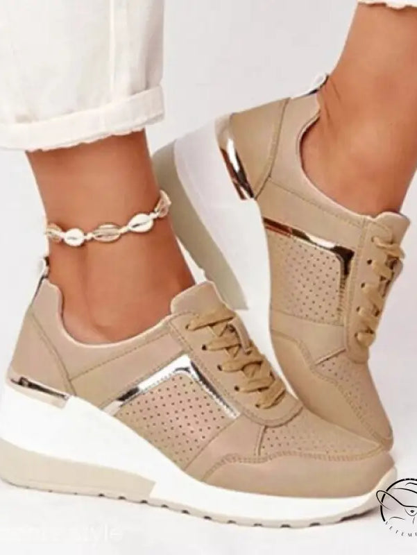 LIGHTWEIGHT ATHLETIC SNEAKERS-VETEMENTS