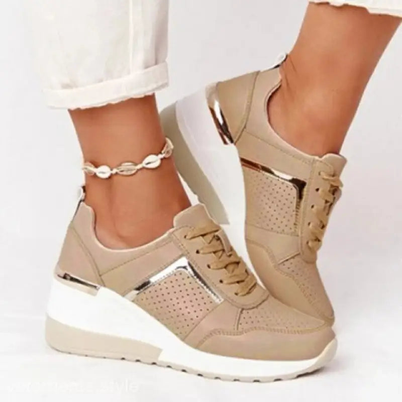 LIGHTWEIGHT ATHLETIC SNEAKERS-VETEMENTS