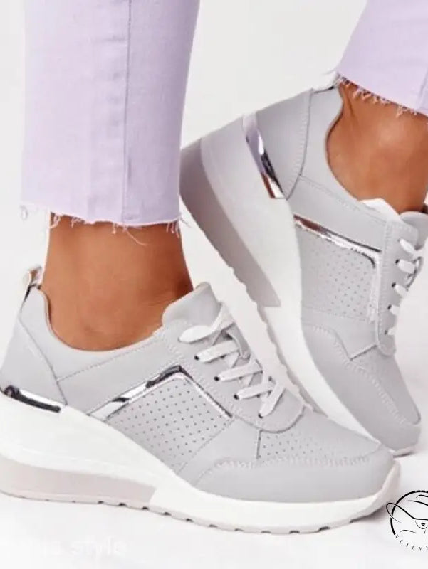 LIGHTWEIGHT ATHLETIC SNEAKERS-VETEMENTS