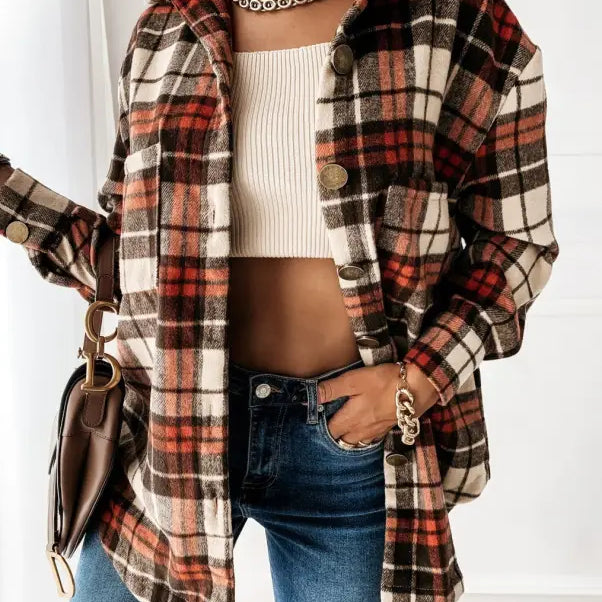 Loose Retro Plaid Coat for Spring and Fall in stylish plaid flannel design