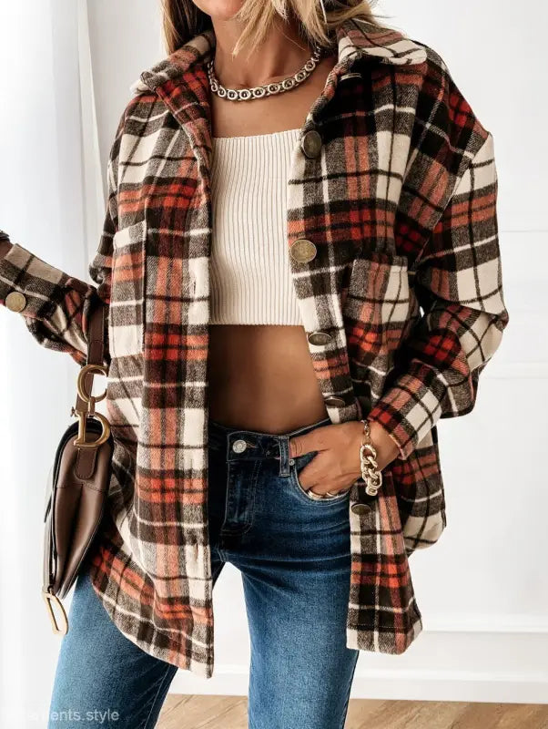 Loose Retro Plaid Coat for Spring and Fall in stylish plaid flannel design