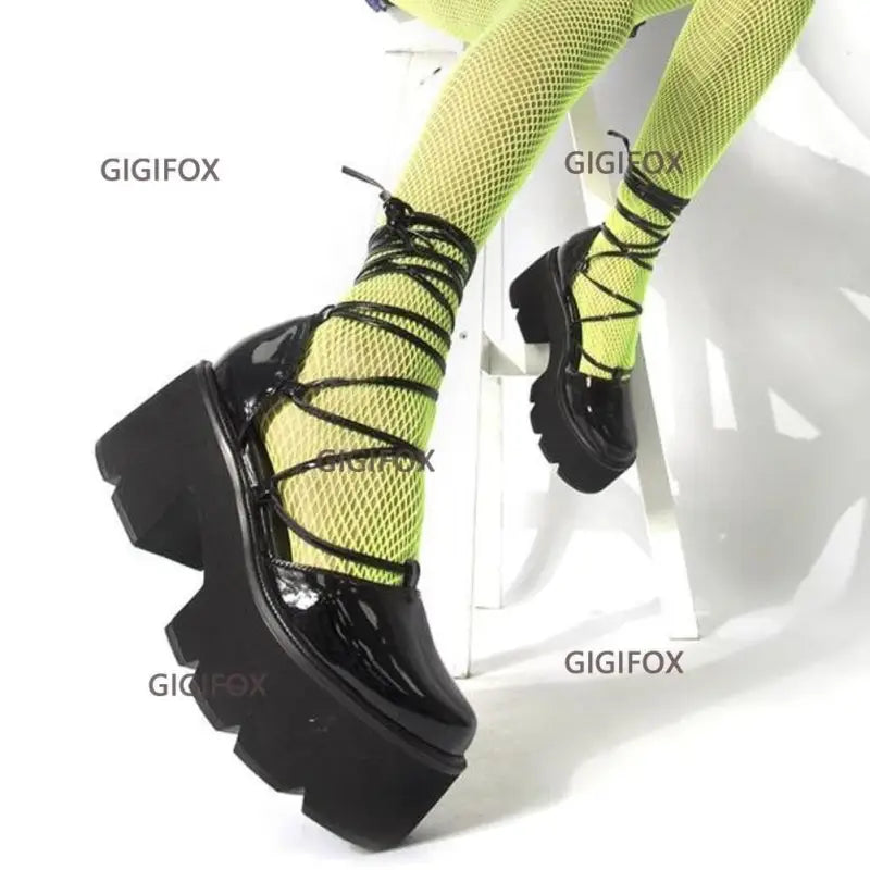 CASUAL STYLE HEELS-VETEMENTS